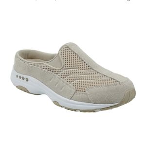 Easy spirit travel time classic clogs